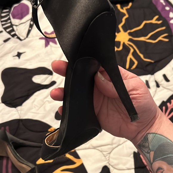 Black Formal Heels - Picture 4 of 5
